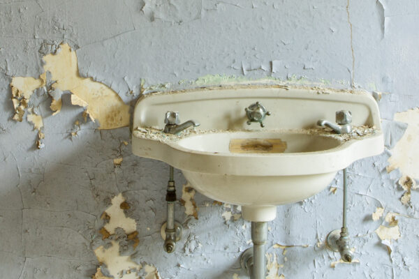 Rebecca Skinner: Sink III